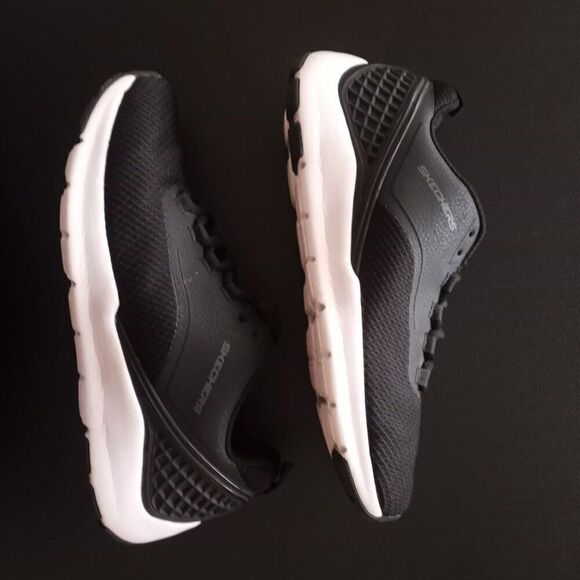 Skechers Mens Black Mesh Athletic Cross Training Shoes  SIZE: 9.5  US.. LIKE NEW - Picture 2 of 14